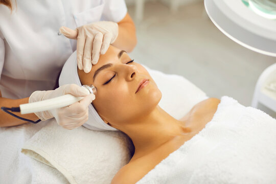 Hydra Facial